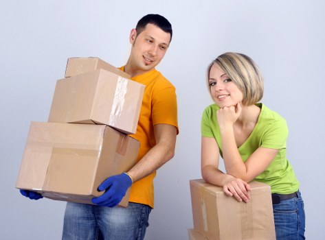 Local moving crew supporting a Romford relocation